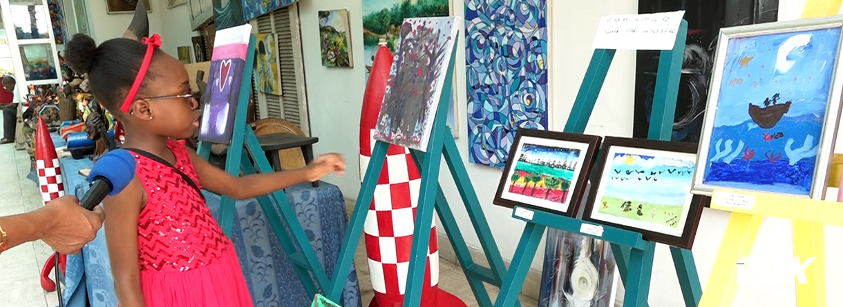 Une enfant de sept ans Keira Mongo est passionnée de l’art pictural
