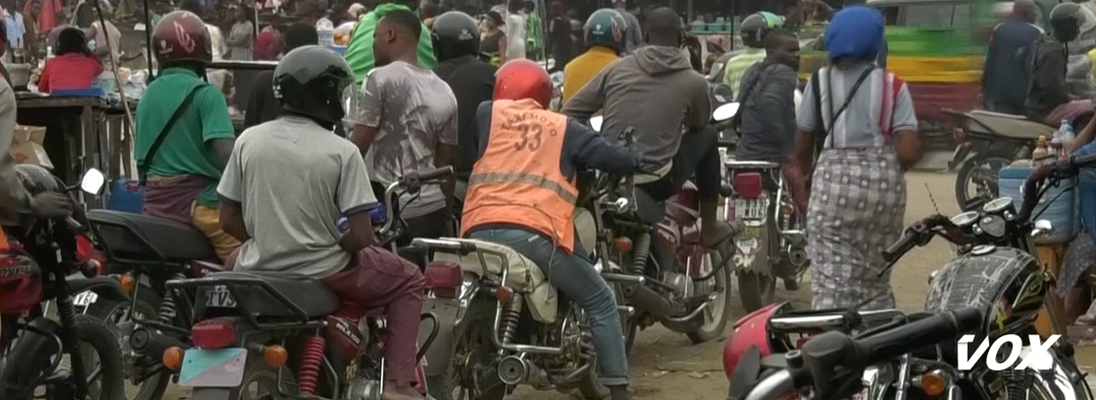 Le ministre Sayi relève l’apport des motos-taxis dans le transport en commun